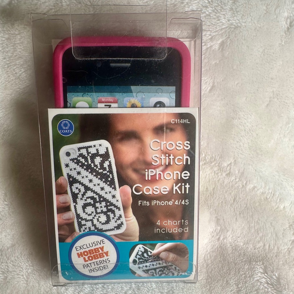 Coats Clark Cross Stitch iPhone 4 4S Case Kit Hobby Lobby New NIB